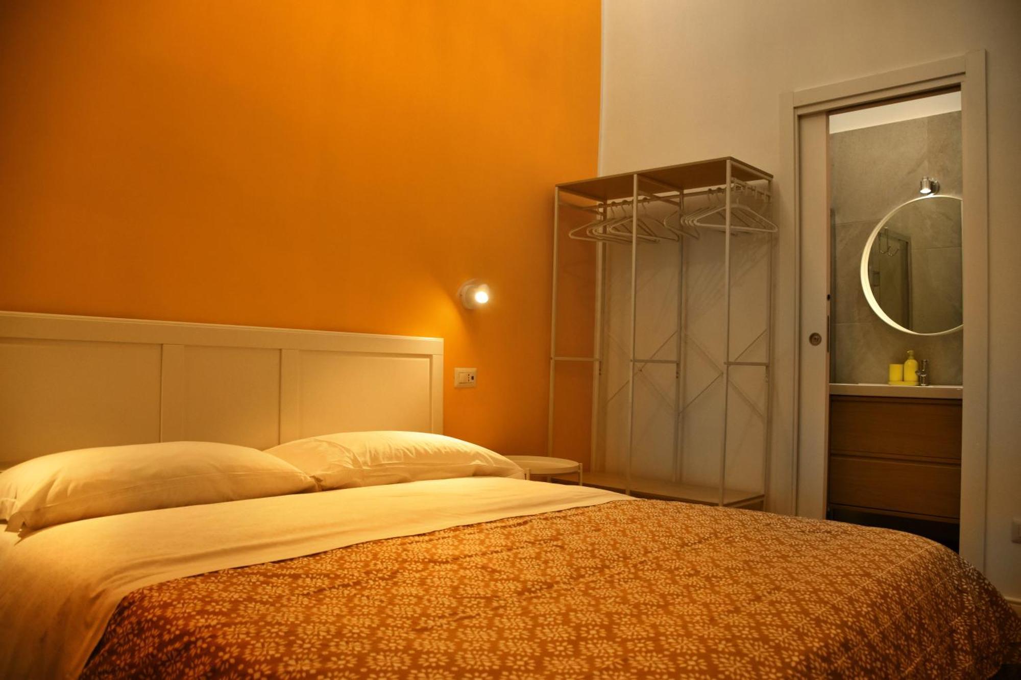 Centro Storico Rooms Наполи Екстериор снимка