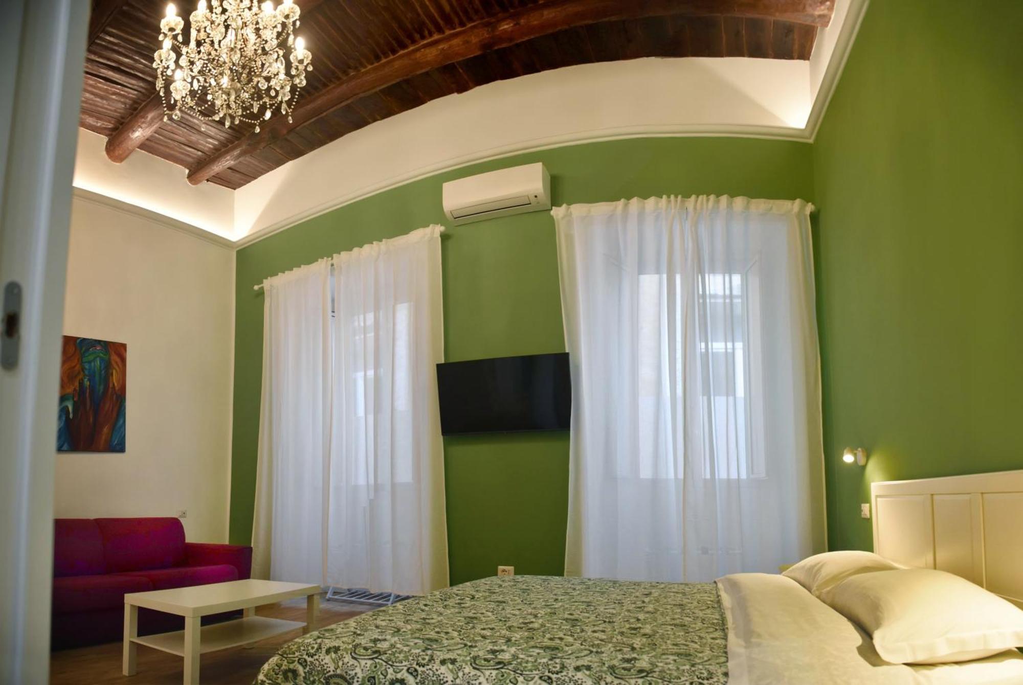 Centro Storico Rooms Наполи Екстериор снимка